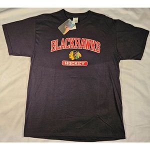 Chicago Blackhawks T-shirt - NWT - Size L